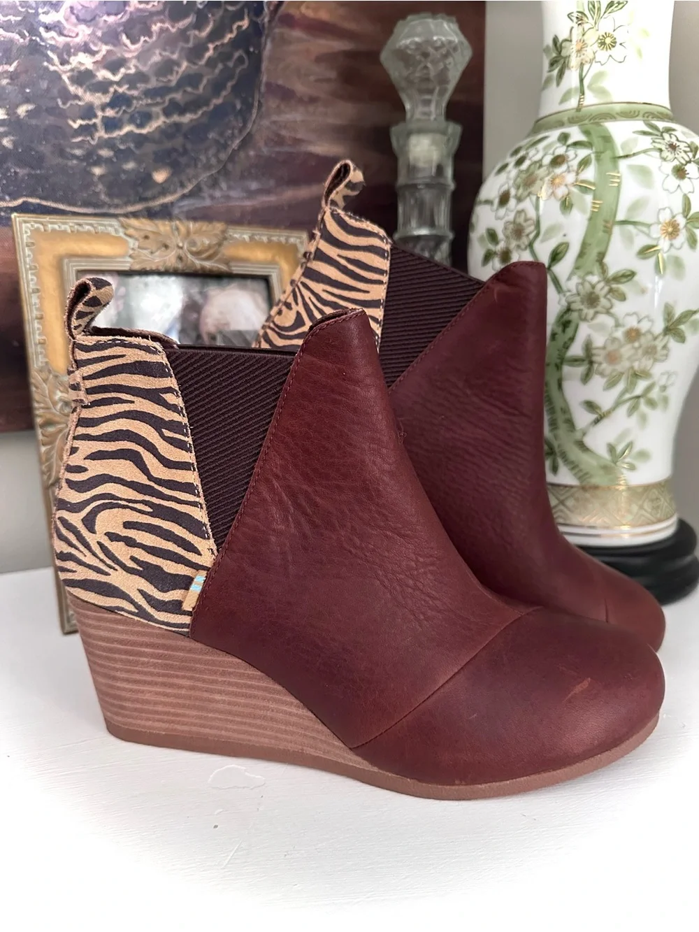 TOMS Kelsey Brown Leather Zebra Print Wedge Booties Sz 8